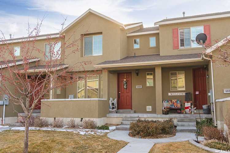 6808 N Bowker Dr Stansbury Park, UT 84074
