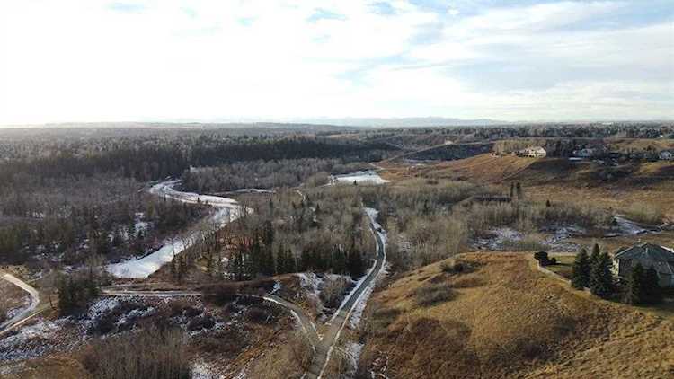 13104 Elbow Dr SW #817 Calgary, AB T2W 2P2