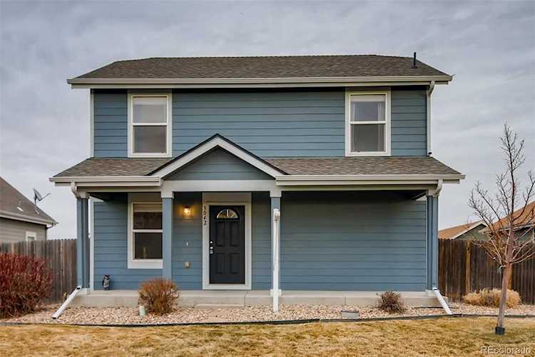 3042 Quarterland St Strasburg, CO 80136