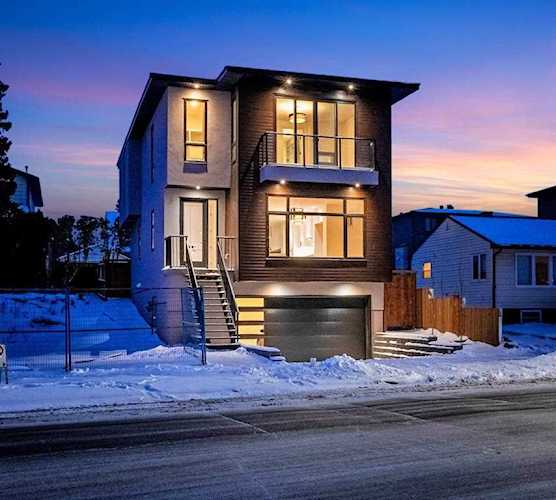 2119 20 Ave SW Calgary, AB T2T 0M3