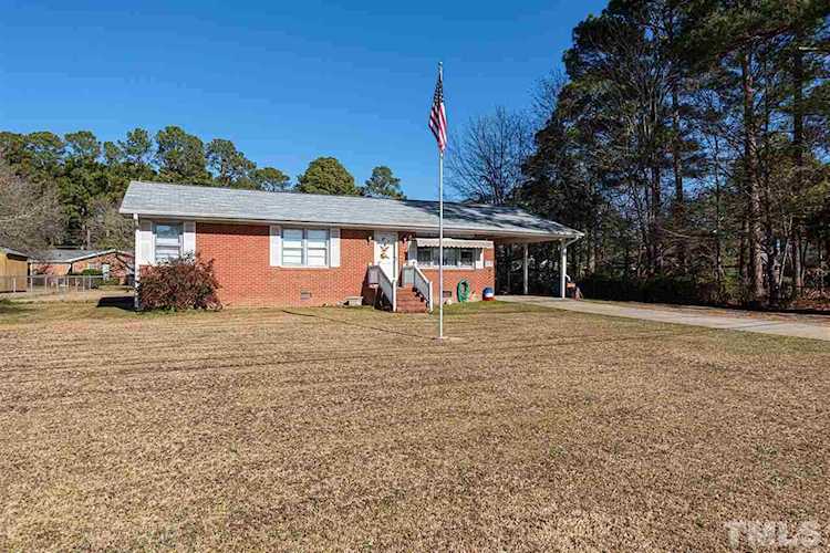 102 Whitley Drive Smithfield, NC 27577