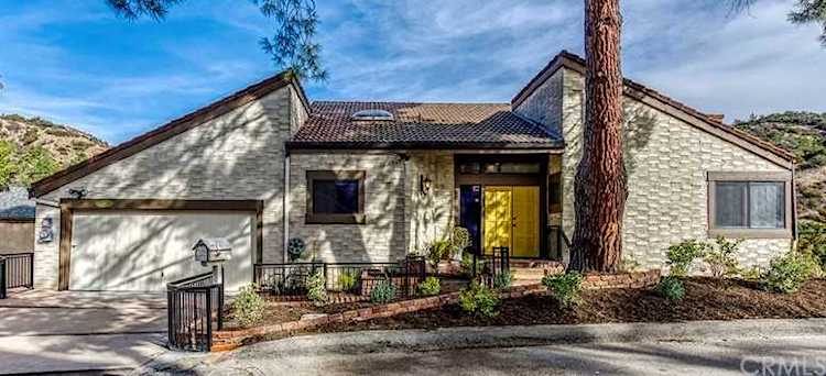 2682 Kennington Drive Glendale, CA 91206