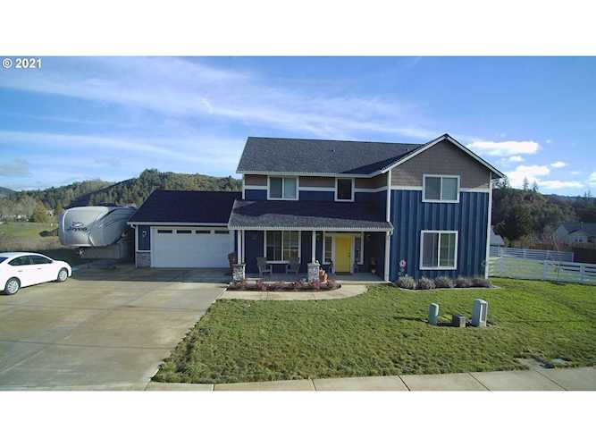 112 NE Keats Ct Myrtle Creek, OR 97457