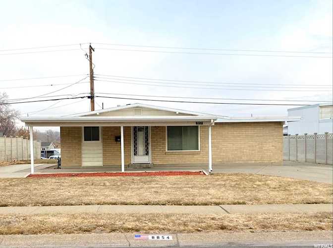 8854 W Helen Dr Magna, UT 84044