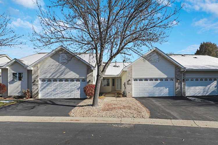 3424 Eagan Oaks Court Eagan, MN 55123