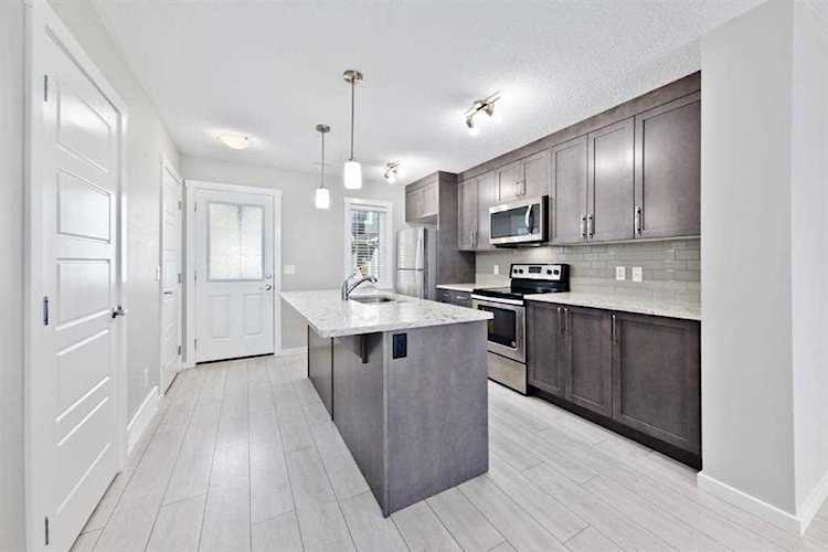 2400 Ravenswood View SE #1015 Airdrie, AB T4A 0V7