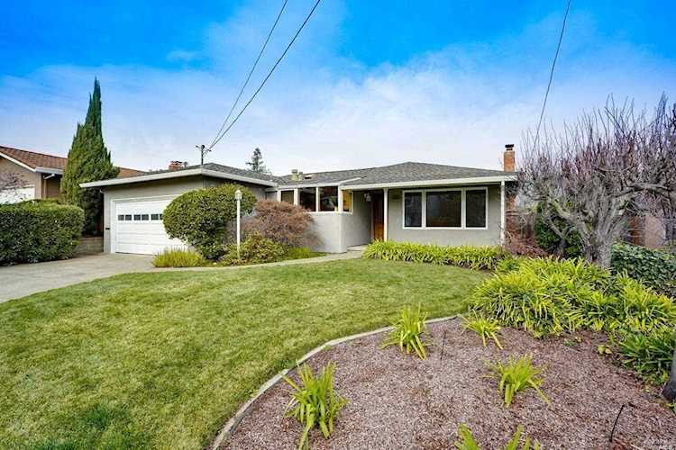 562 Thyme Place San Rafael, CA 94903