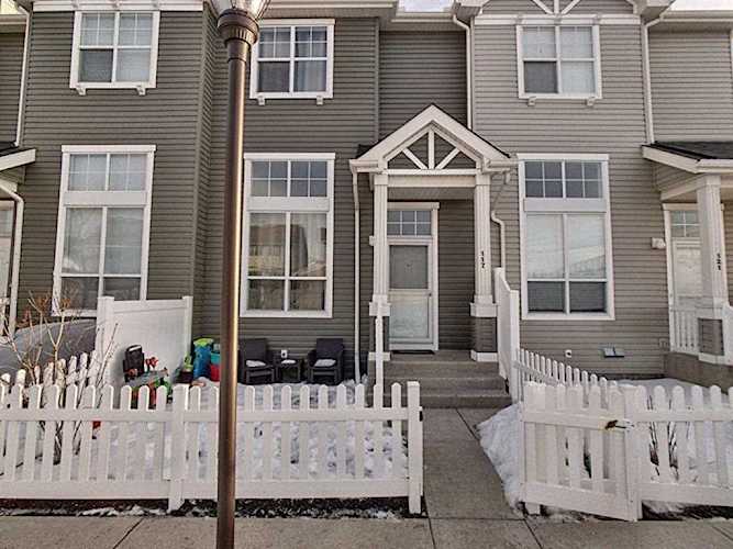117 Elgin Gardens SE Calgary, AB T2Z 4T6