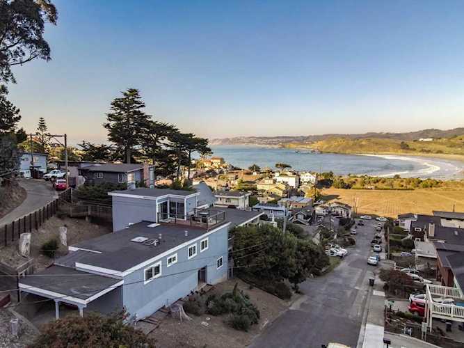295 Sterling Avenue Pacifica, CA 94044