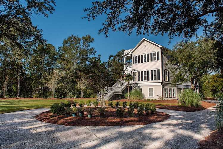 310 Commonwealth Rd Mount Pleasant, SC 29466