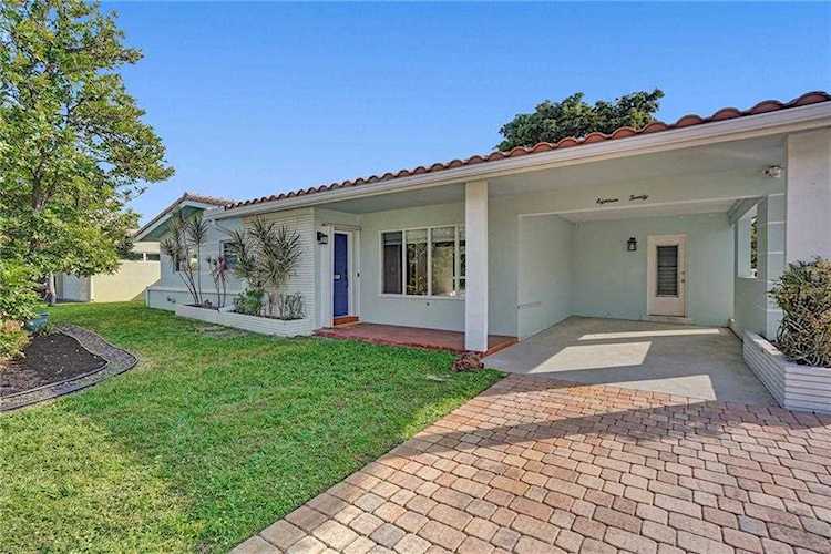 1820 NE 43rd Ct Fort Lauderdale, FL 33308