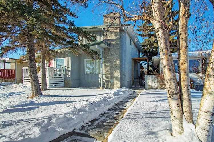 2601 39 St SE Calgary, AB T2B 1A8