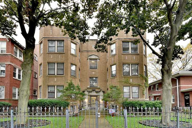 126 N Austin Blvd #2N Oak Park, IL 60302