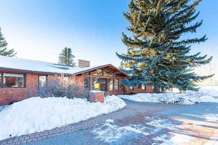 6311 170 Ave SW Calgary, AB T2y 0n8