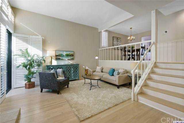 13961 Riverside Drive, Sherman Oaks, CA 91423 | RubyHome Photo 1