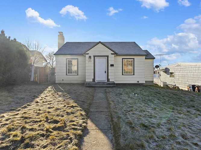2407 W Liberty Ave Spokane, WA 99205 | MLS 202110463 Photo 1