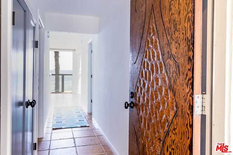11948 Whitewater Ln Malibu, CA 90265