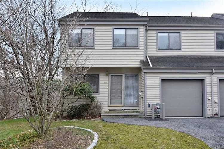 701 Hunters Run Dobbs Ferry, NY 10522