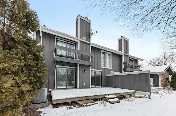 14 W Windsor Ct Sugar Grove, IL 60554