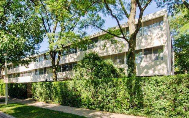 300 N Maple Ave #15 Oak Park, IL 60302