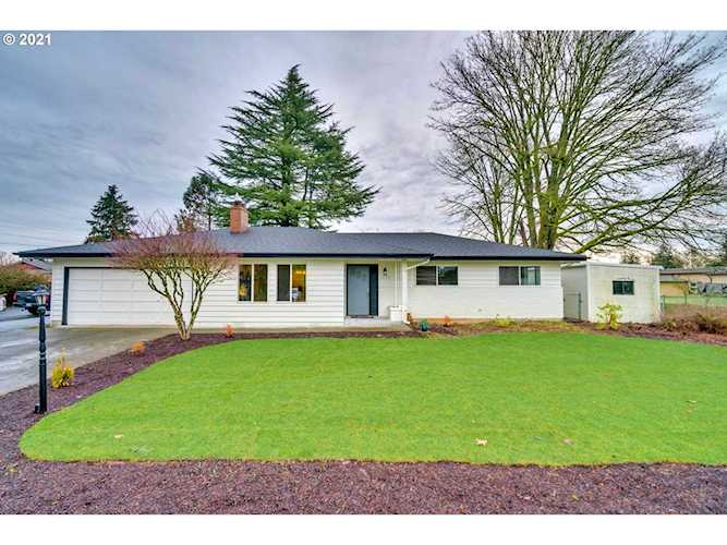 1143 S End Rd Oregon City, OR 97045