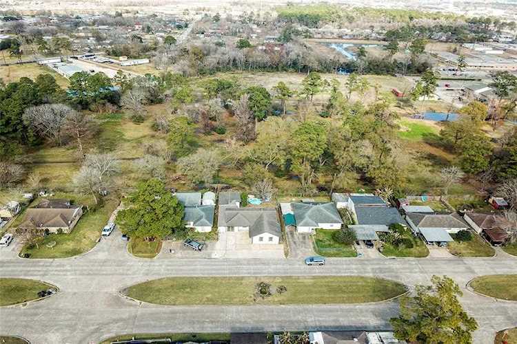 15605 Woodforest Blvd Channelview, TX 77530