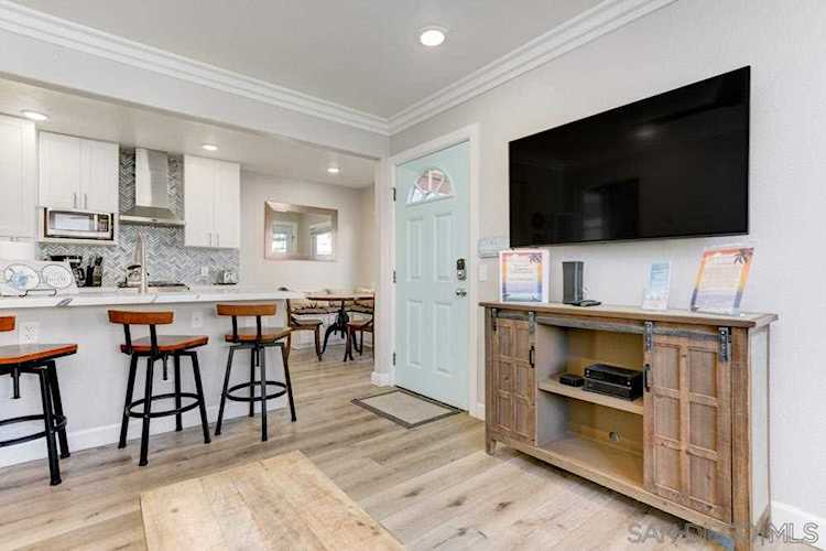 3250 Strandway San Diego, CA 92109
