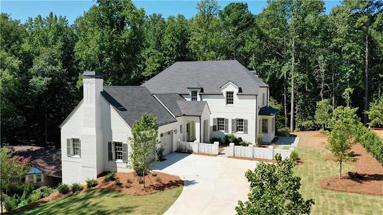 5210 Timber Trl S Sandy Springs, GA 30342