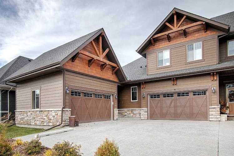 40 Riviera Way Cochrane, AB T4C 0W9