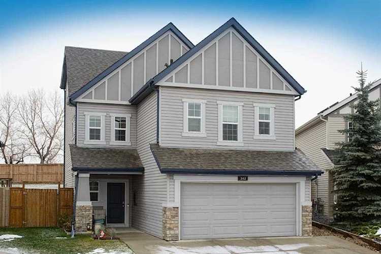 242 Reunion Gardens NW Airdrie, AB T4B 0M4