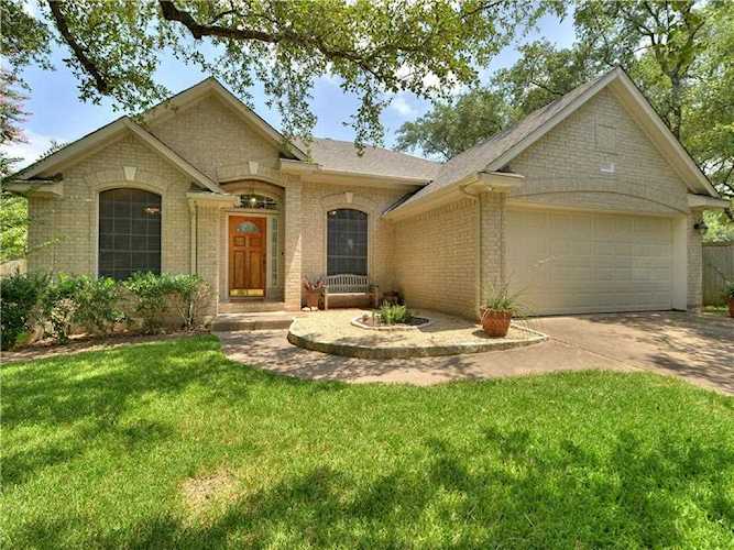 6205 Clarion DR Austin, TX 78749