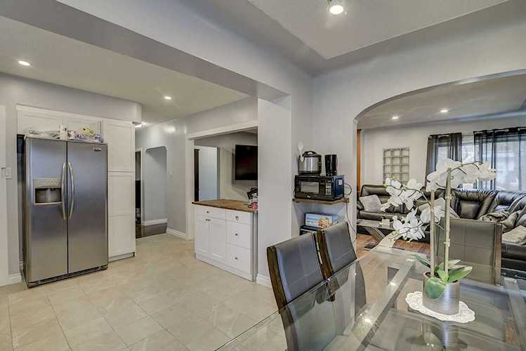 10938 108 Street Edmonton, AB T5H 3A7