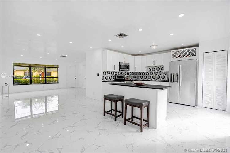 3370 Beau Rivage Dr #D3 Pompano Beach, FL 33064