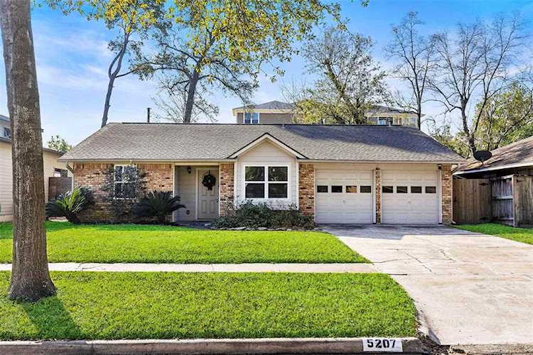 5207 Lamonte Ln Houston, TX 77092