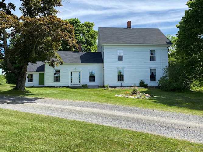 4 Austin Ln Rockport, ME 04856