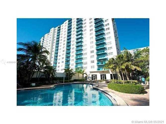 4001 S Ocean Dr #15D Hollywood, FL 33019