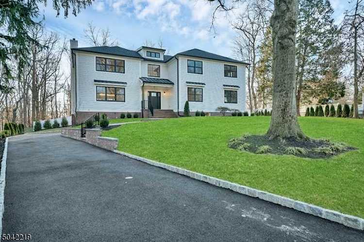 7 Dale Dr Chatham Twp., NJ 07928