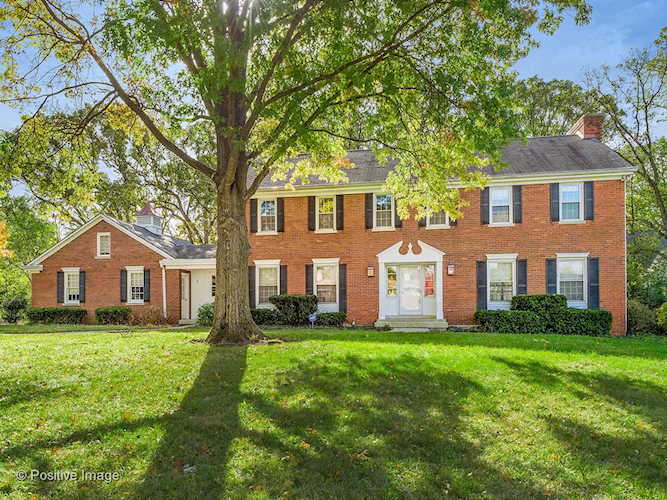 7 Baybrook Ln Oak Brook, IL 60523