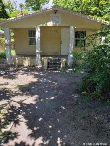 1829 NW 62nd Ter Miami, FL 33147