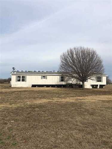 5364 Stone Creek Drive Sanger, TX 76266