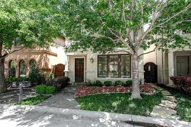 409 Wyndham Crest Westworth Village, TX 76114