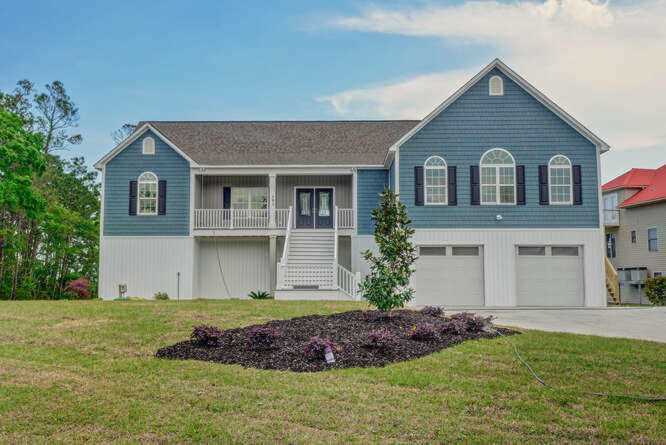 102 Topsail Watch Lane Hampstead, NC 28443