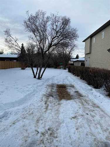 7429 22 St SE Calgary, AB T2C 0W7 | MLS ® A1061188 Photo 1