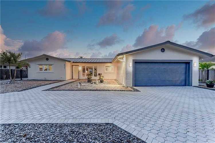 4021 NE 27th Ter Lighthouse Point, FL 33064
