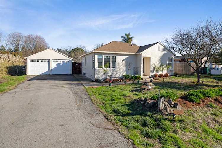 5780 Lowell Court Cotati, CA 94931