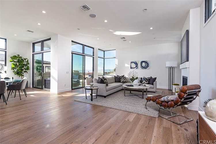939 15th Street Hermosa Beach, CA 90254
