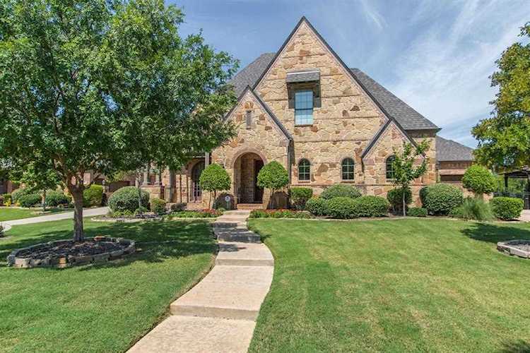 8921 Charles Street Lantana, TX 76226