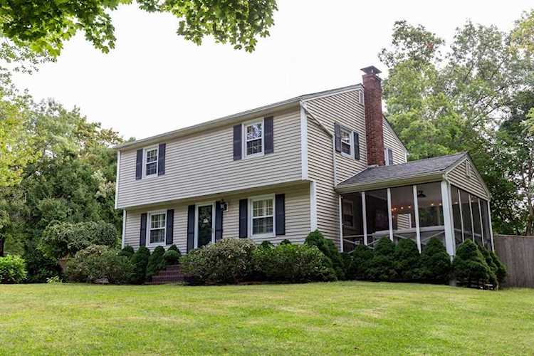 18 Downing St Andover, MA 01810 | MLS 72726478 Photo 1