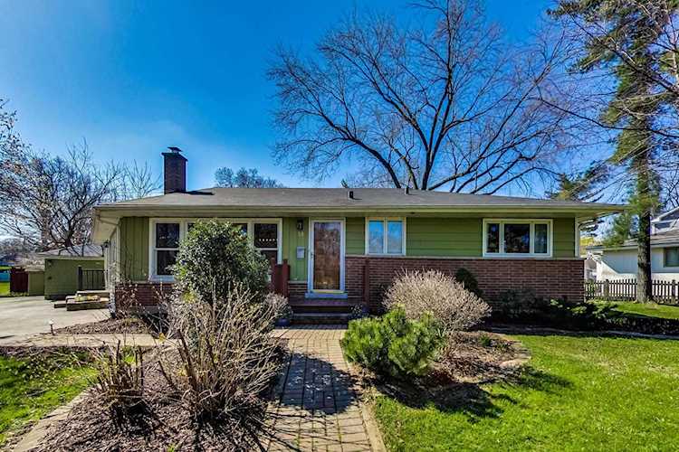 51 Harris Ave Clarendon Hills, IL 60514