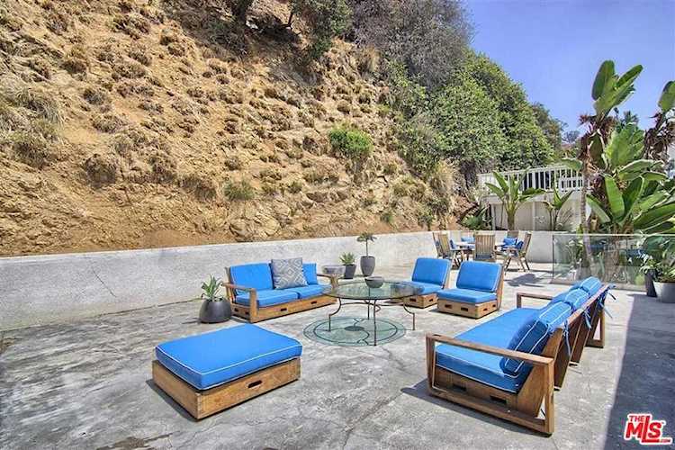 1577 Viewsite Drive Los Angeles, CA 90069